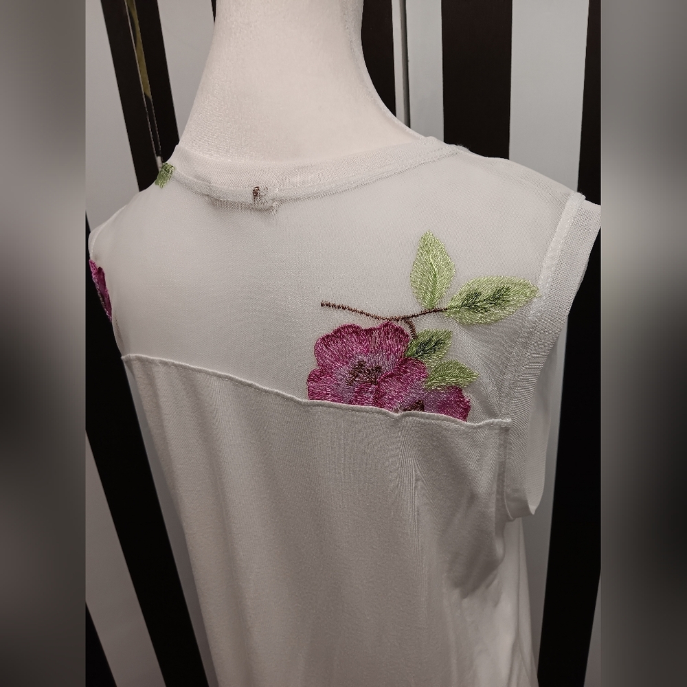 Pebble and stone tank top - Picture 11 of 13